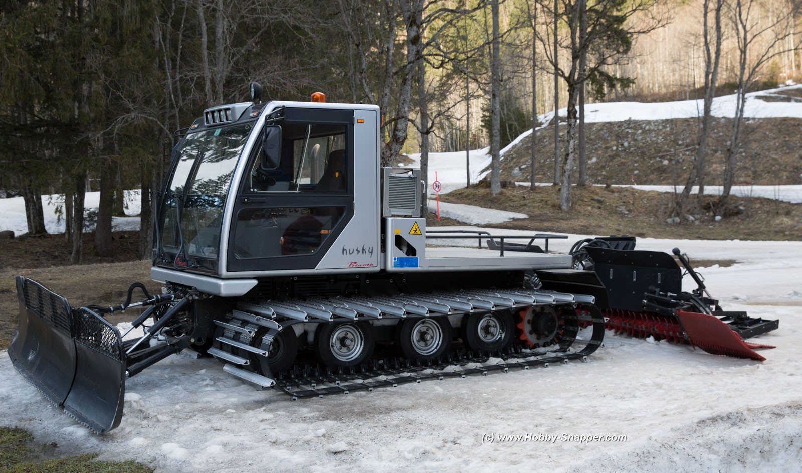 Photo Image Of: Modern Piste Basher