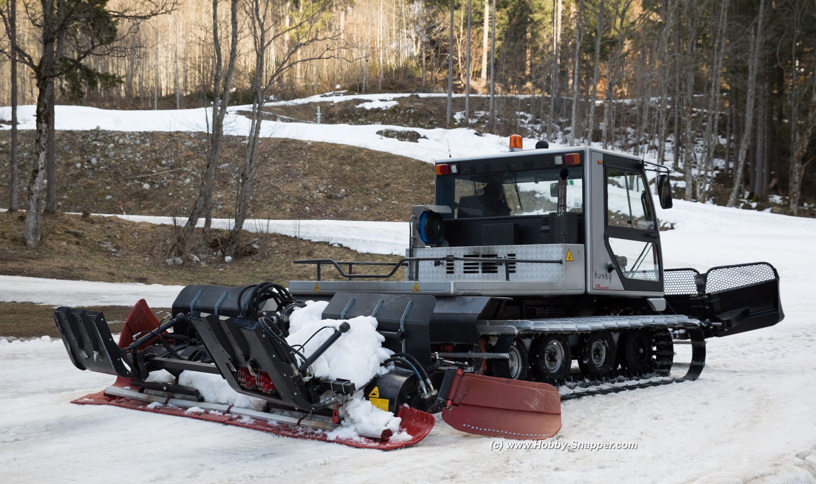 Photo Image Of: Modern Piste Basher