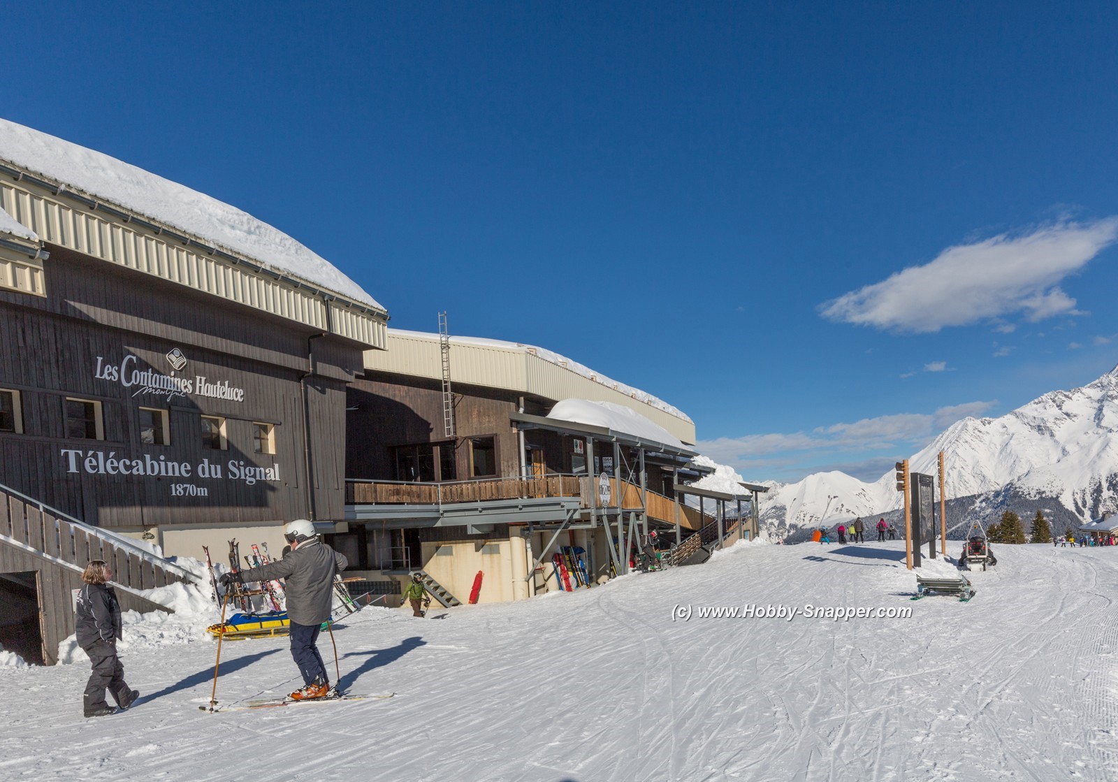 Photo Image Of: Ski station Signal