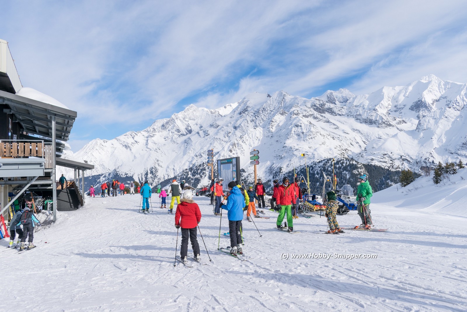Photo Image Of: Ski station Signal