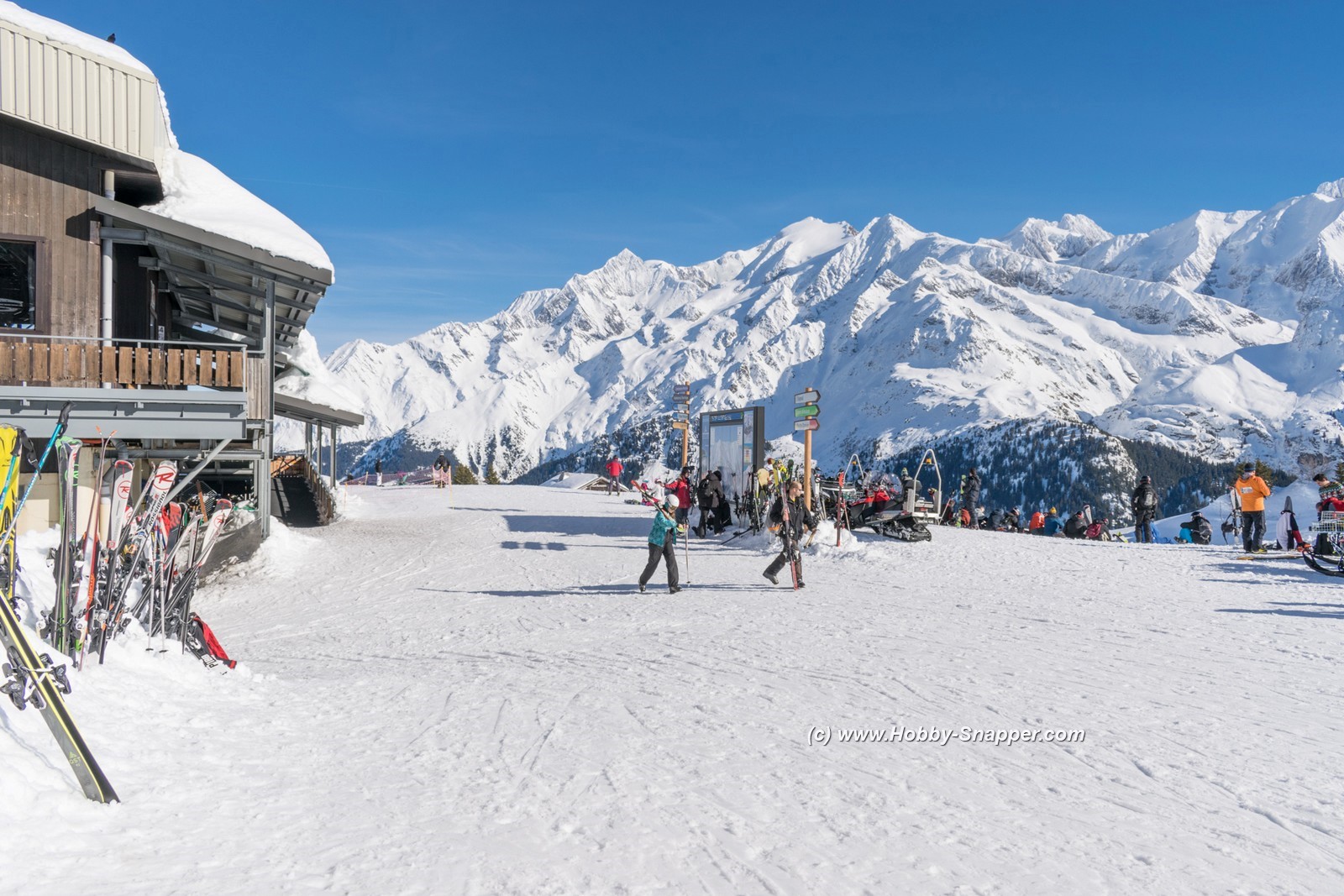 Photo Image Of: Ski station Signal