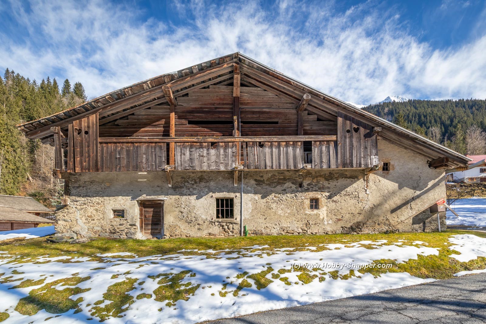 Photo Image Of: Very old farm house