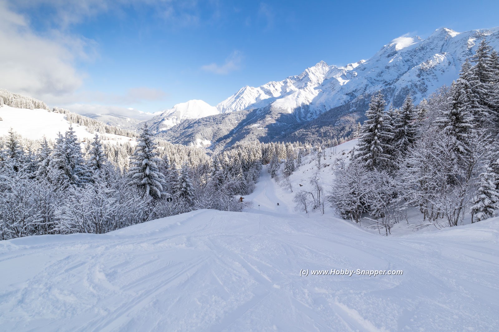 Photo Image Of: Looking down noire piste Joux