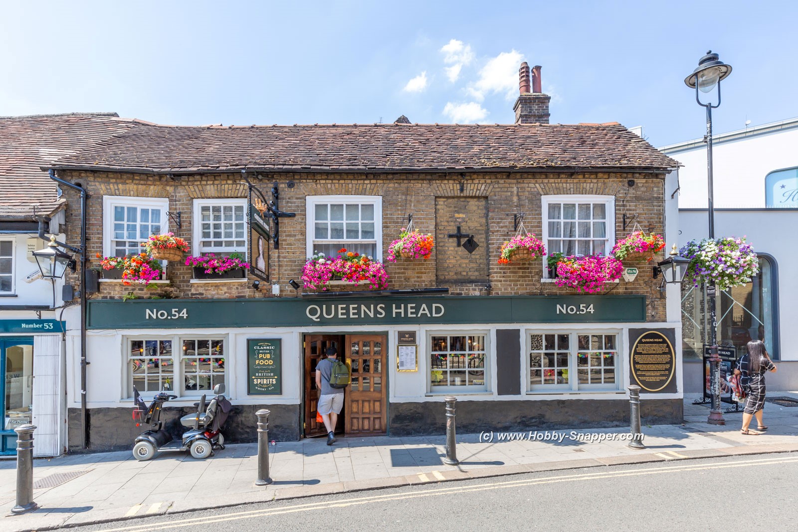 Photo Image Of: The Queens Head